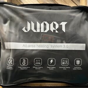 Judrt heated vest - Women’s Small**ADD EXTRA SHIPPING TO BUNDLE